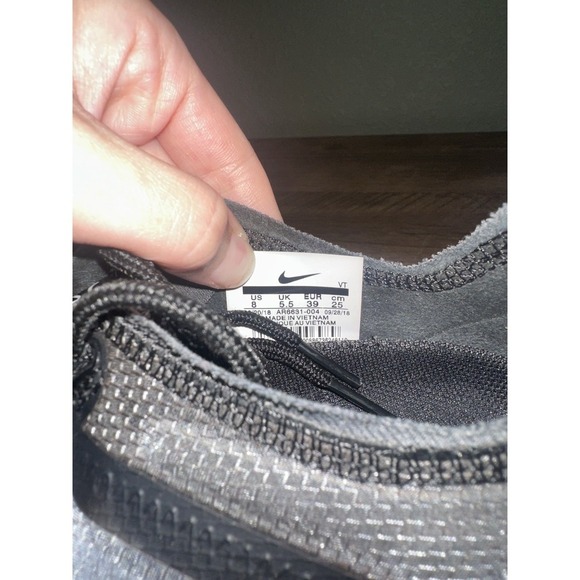 Nike Air Vapormax 2019 Ghost Black Sneakers AJ2616-001 Size 8 Women's - Picture 9 of 9